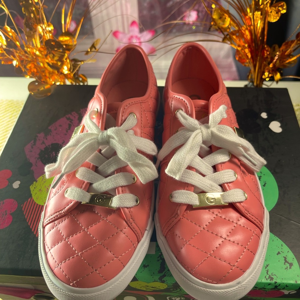 GUESS SNEAKERS
